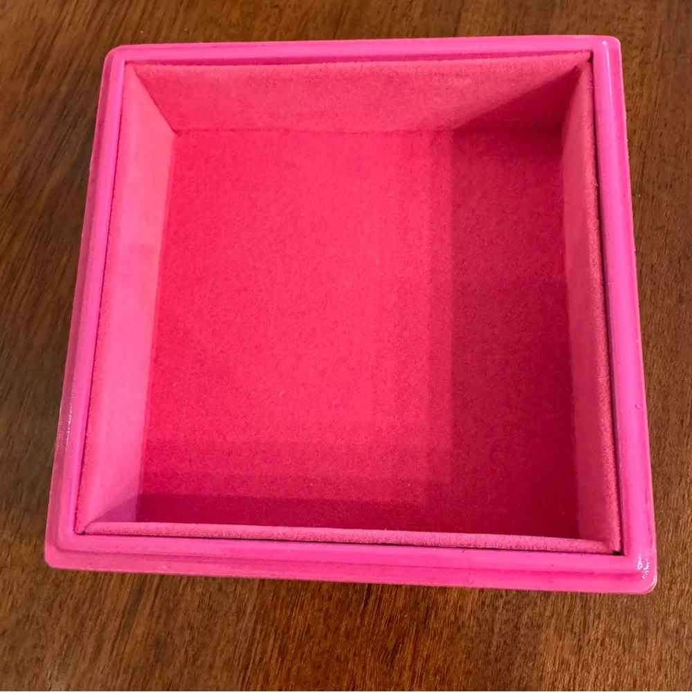 NWT Lilly Pulitzer Psychedelic Sunshine Jewelry Box
